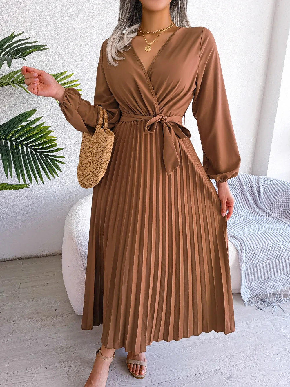 Elegant V-Neck Pleated Maxi Dress - Spring/Summer Collection