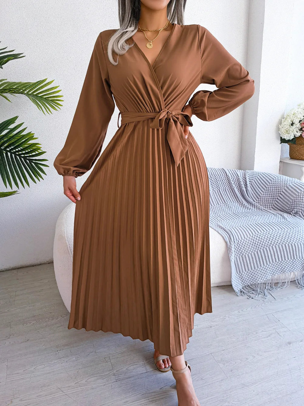 Elegant V-Neck Pleated Maxi Dress - Spring/Summer Collection